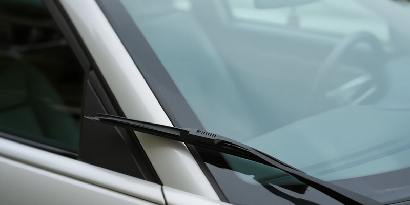 風(fēng)擋玻璃粘接用到什么膠